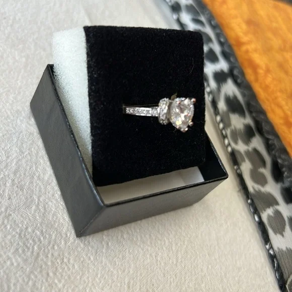 Silver Ring W/Heart Shaped Diamond - Picture 2 of 7